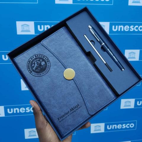 Building a Strong Brand Identity: Standing Out from the Crowd